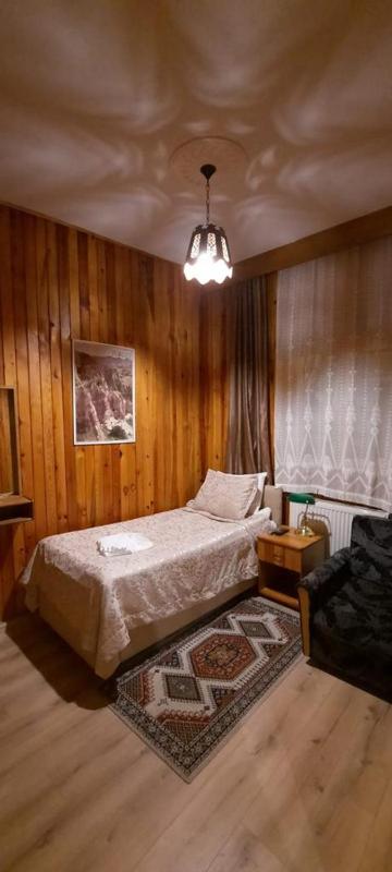Single Room image 3