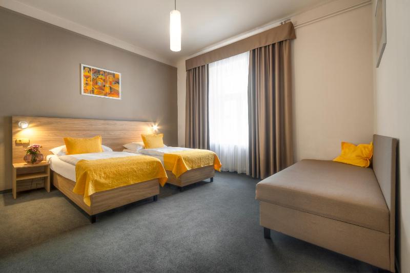 Superior Double or Twin Room image 3