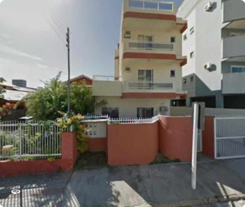 Residencial Costumes brasileiras Canario Images