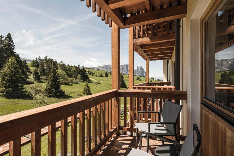 Double Room with Mountain View image 4