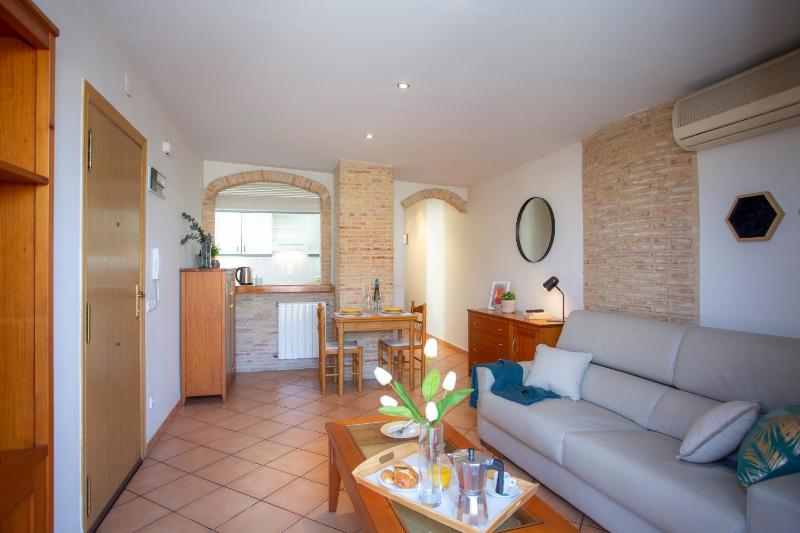 SingularStays Valero - image 1