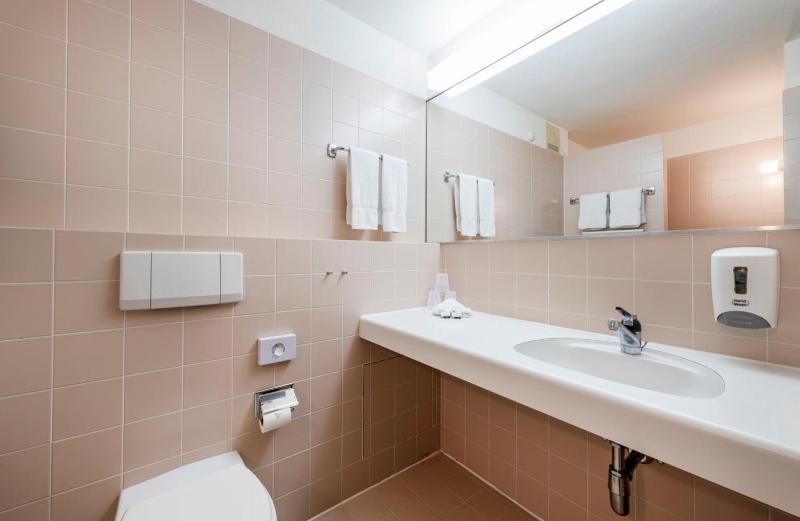 Double Room image 1