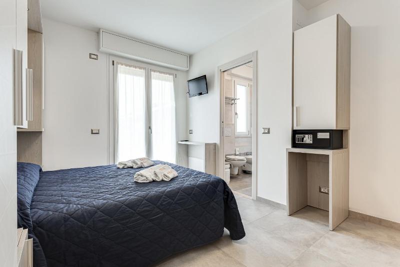 Triple Room image 4