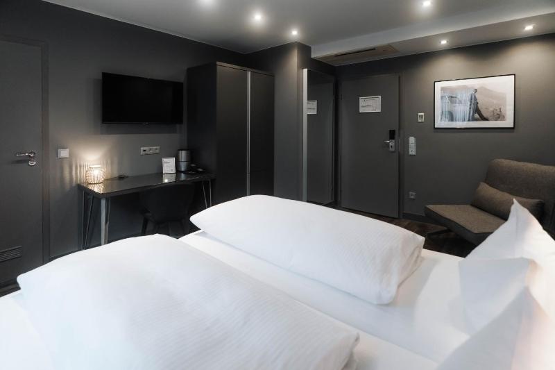 Premium Class Double Room image 4