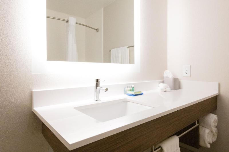 Standard Room image 1