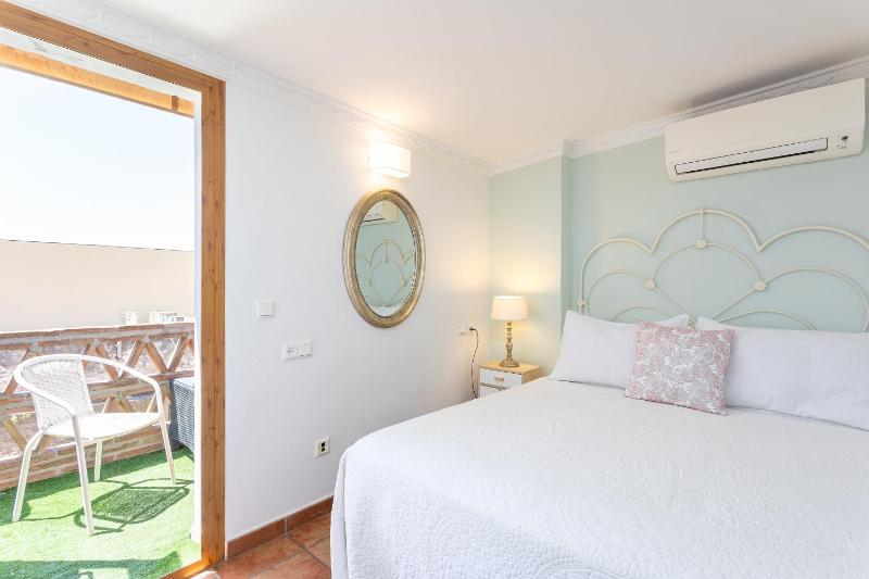 Double Room with Terrace image 4