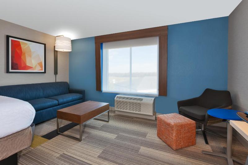 Suite with Two Beds - Non-Smoking image 1