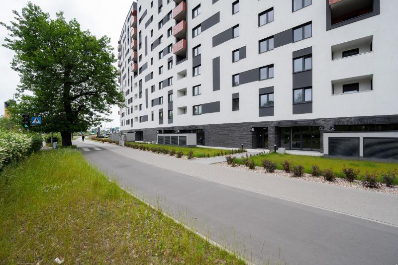 Apartment Kamienna Krzyki with FREE GARAGE Wrocław by Noclegi Renters - image 6