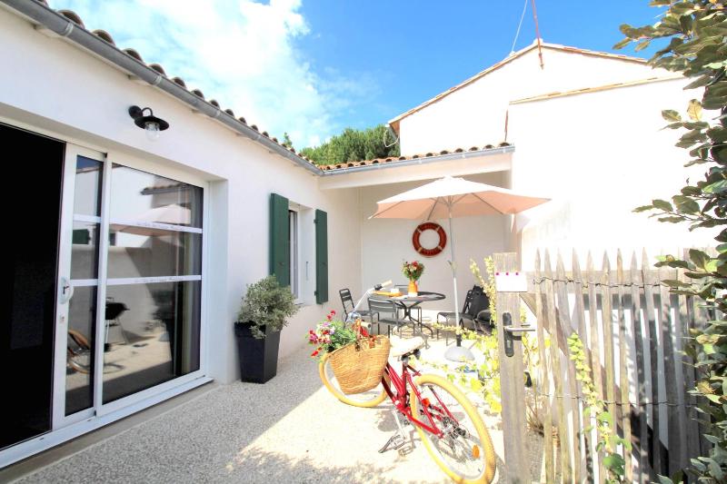 One-Bedroom Villa image 1