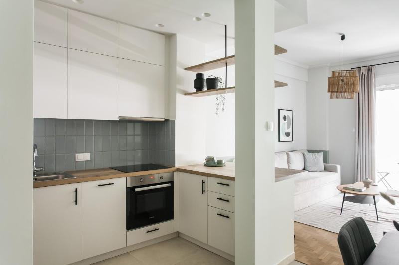 Dazzling 1BR Apartment in Koukaki by UPSTREET - image 2