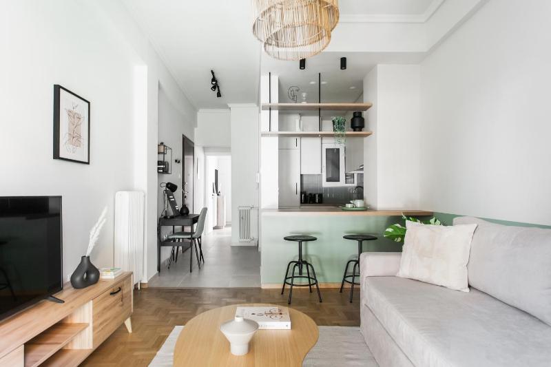 Dazzling 1BR Apartment in Koukaki by UPSTREET - image 11