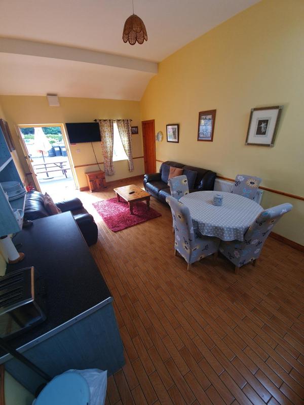 One Bedroom Cottages image 3