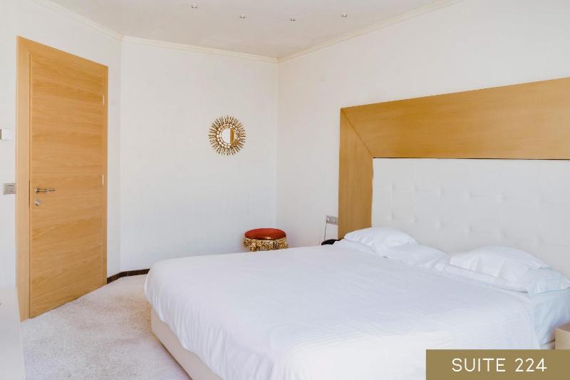 Suite with Mountain View image 2