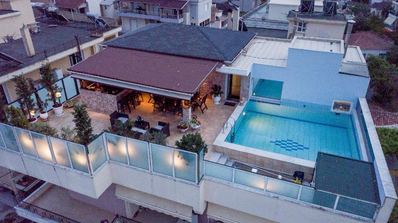 Luxury Penthouse with private pool - image 21