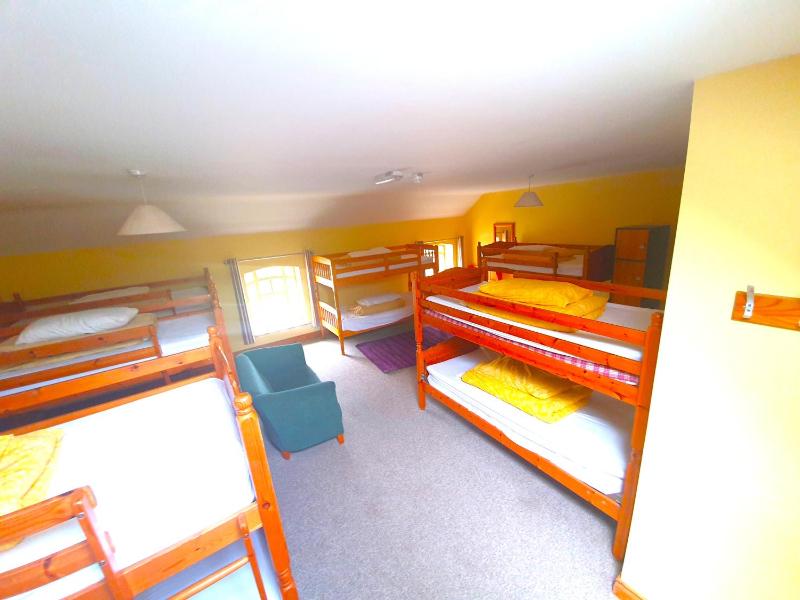 Single Bed in 12-Bed Dormitory Room image 3
