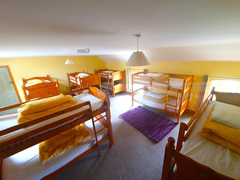 Single Bed in 12-Bed Dormitory Room image 4