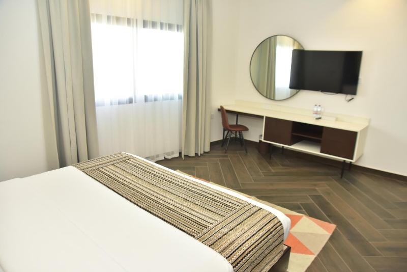 Waterfall One Bedroom Suite - Includes Complimentary Emirates Park Zoo Entry Tickets image 4