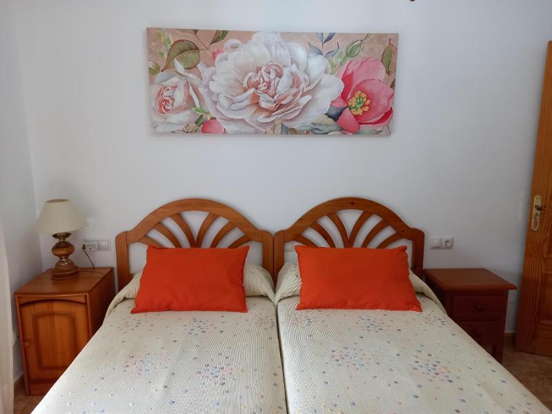 Twin Room with Private Bathroom and Terrace image 4