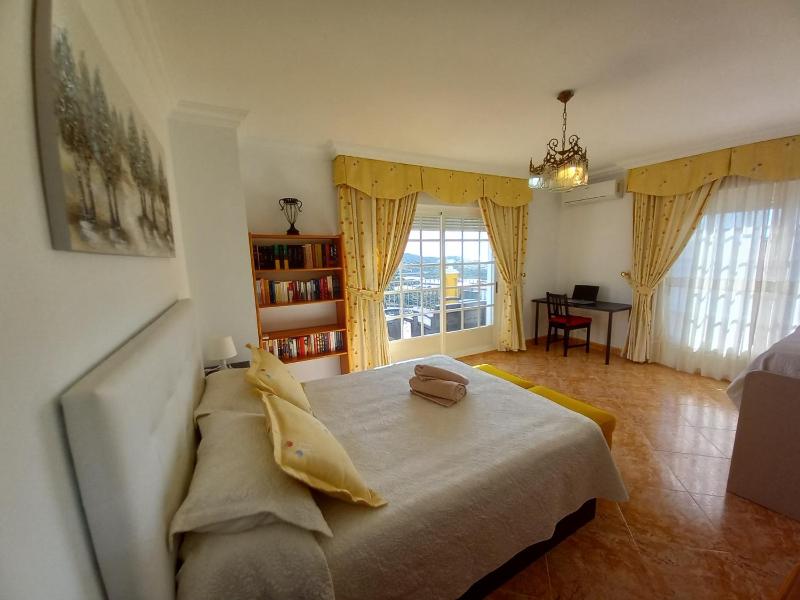 Family Room image 3