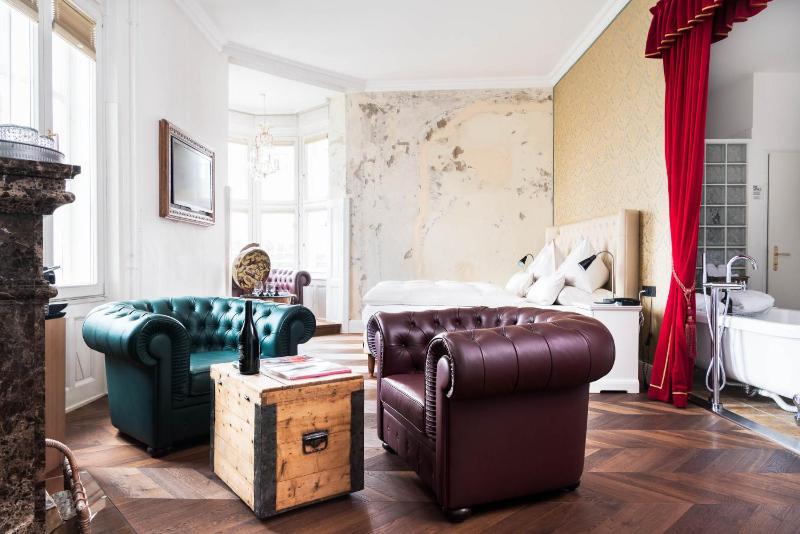 Suite image 2