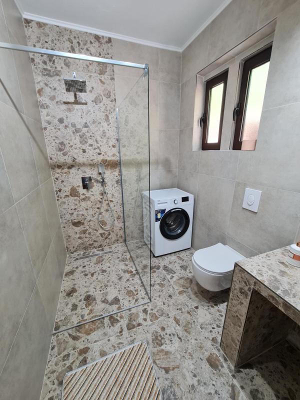 Apartment with Sea View image 4