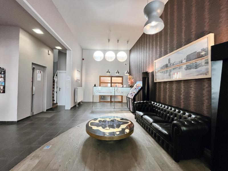 Alpha Hotel - image 4