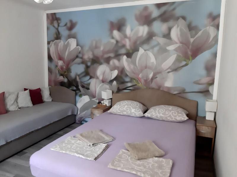 Triple Room with Shared Bathroom image 3