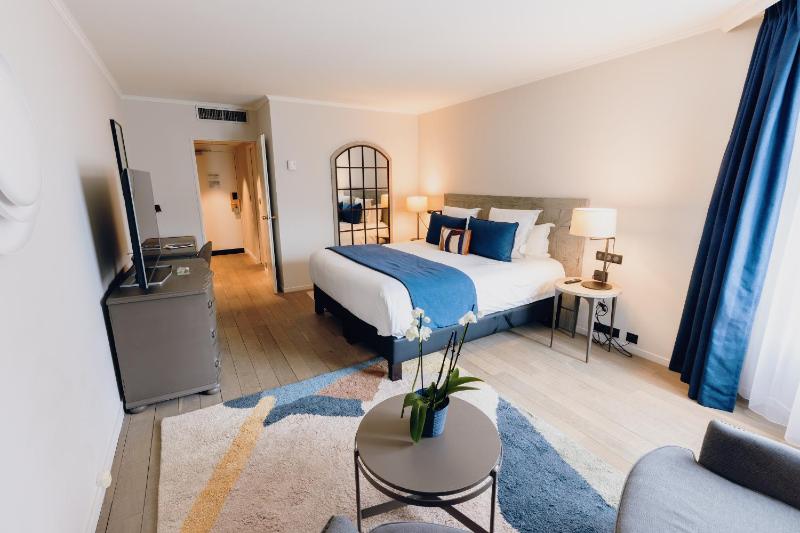 Deluxe Room image 1