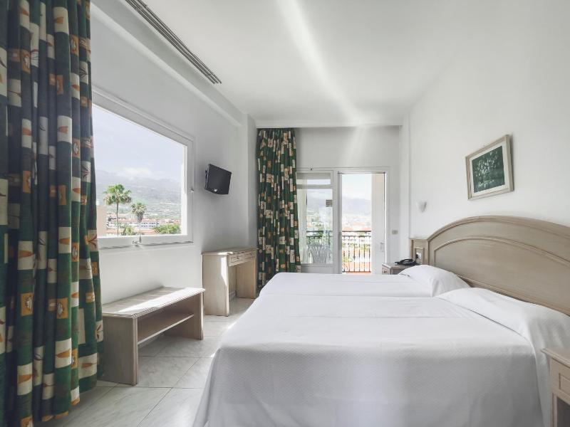 Apartamentos La Carabela - image 11