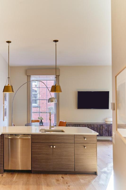 1 Bedroom Loft image 3