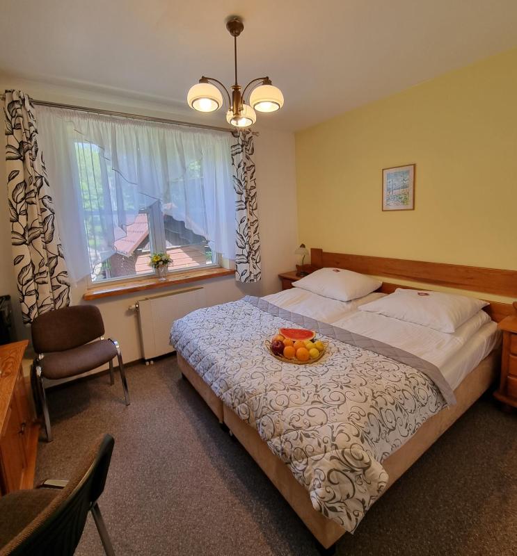 Economy Double Room image 4