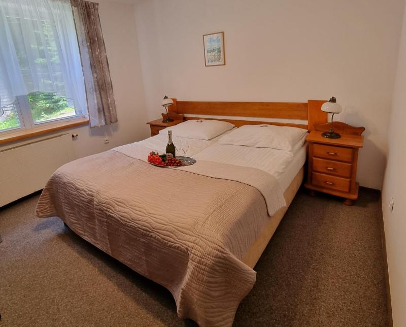 Economy Double Room image 2