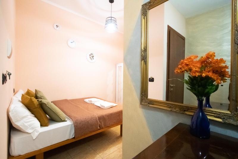 Small Double Room image 2