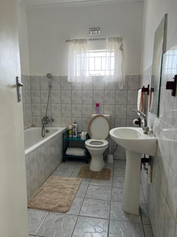 Serene 3 bedroom house in Olympia Lusaka - image 10