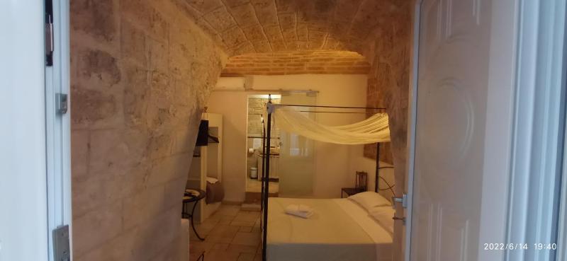 Large Double Room image 4