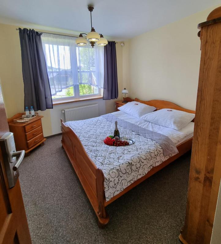 Three-Bedroom Apartment (6 Adults) image 3