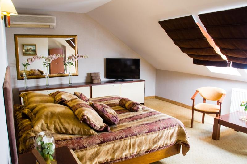 Standard Apartment image 2
