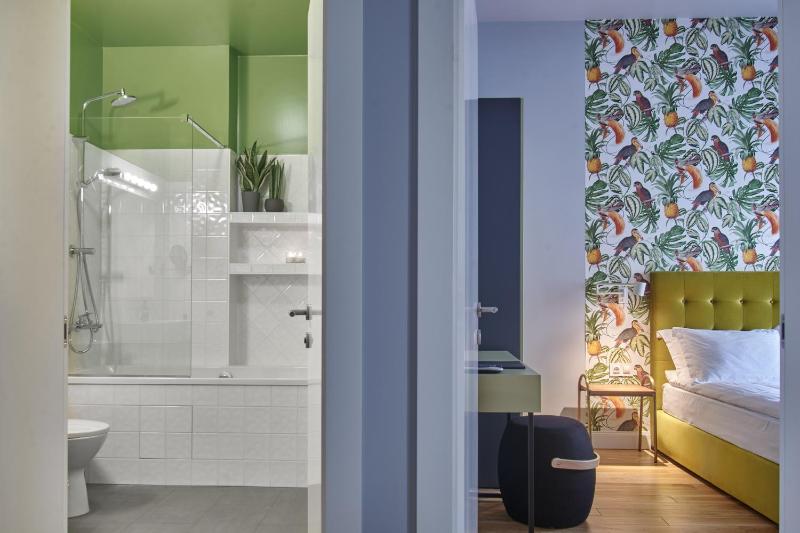 Executive Suite image 3
