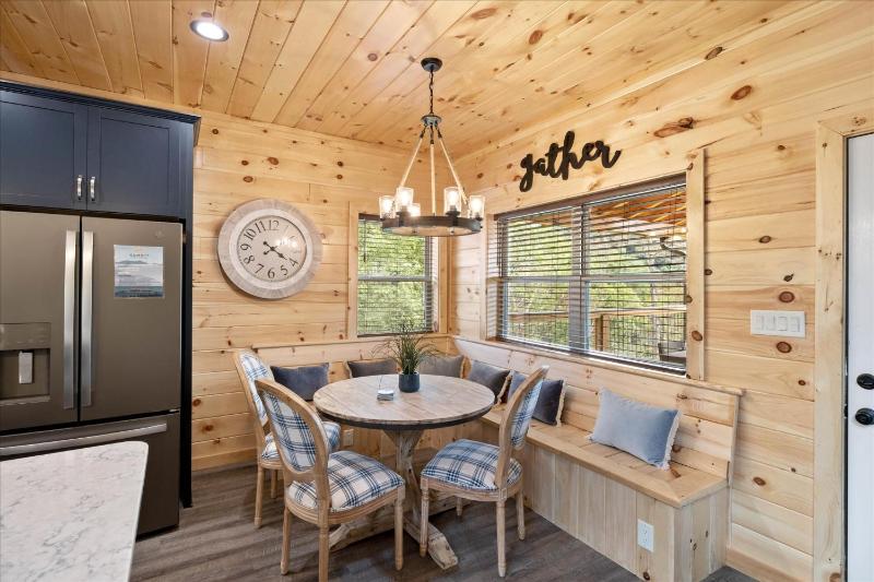Stargazer Chalet cabin - image 9