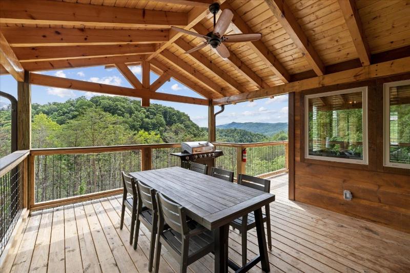 Stargazer Chalet cabin - image 34