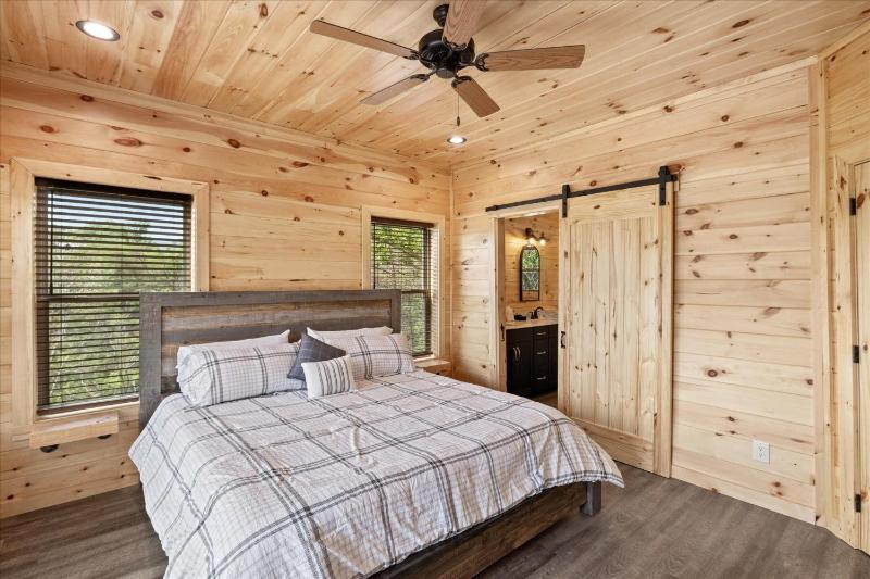 Stargazer Chalet cabin - image 23
