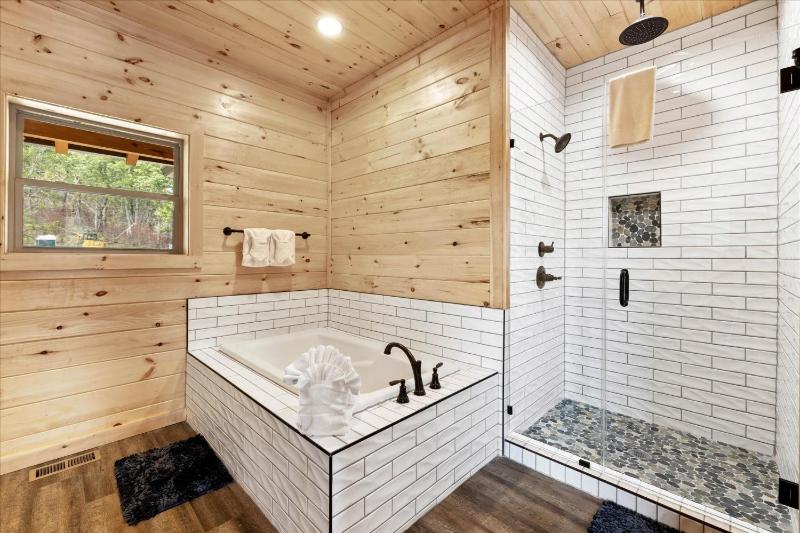 Stargazer Chalet cabin - image 45