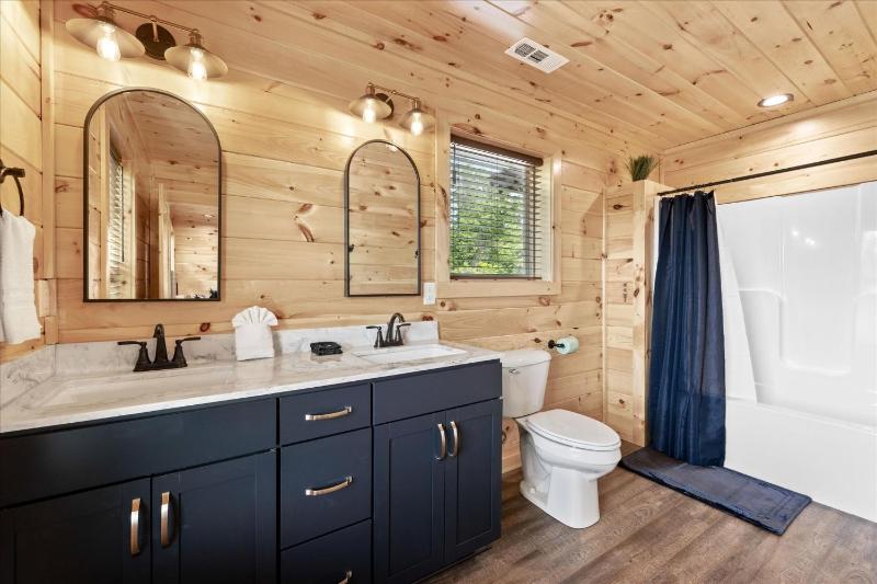 Stargazer Chalet cabin - image 44