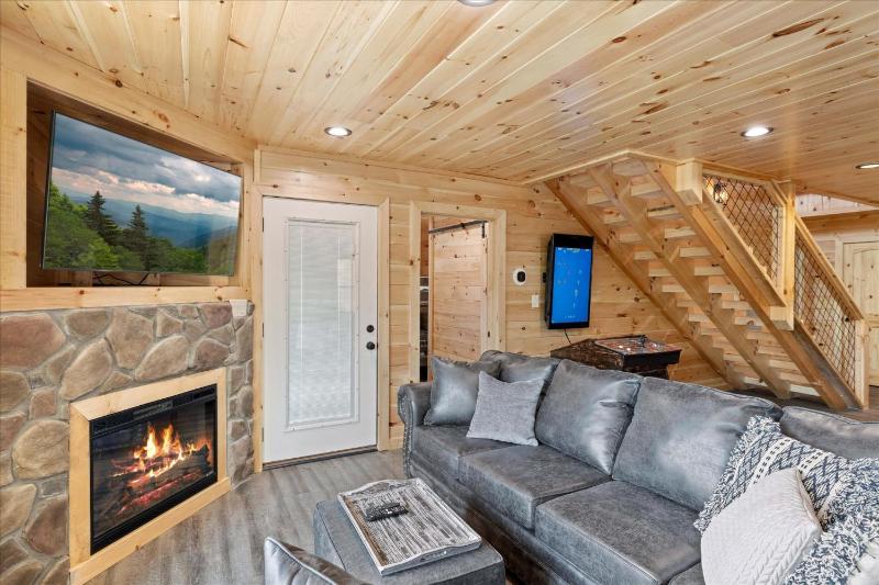 Stargazer Chalet cabin - image 40