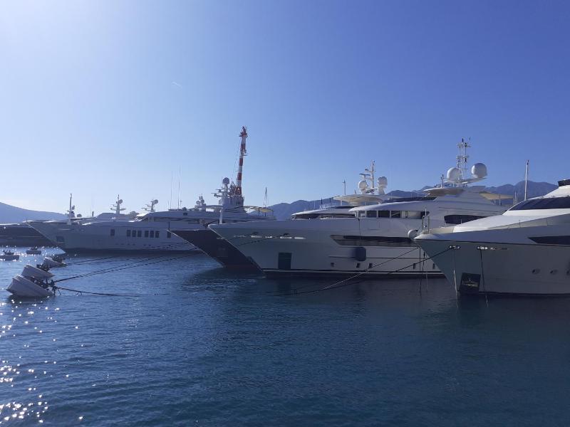 un site calme et unique au Montenegro Loue des logements les pieds dans l eau avec plage privée en face de l ile Saint Marco - image 13