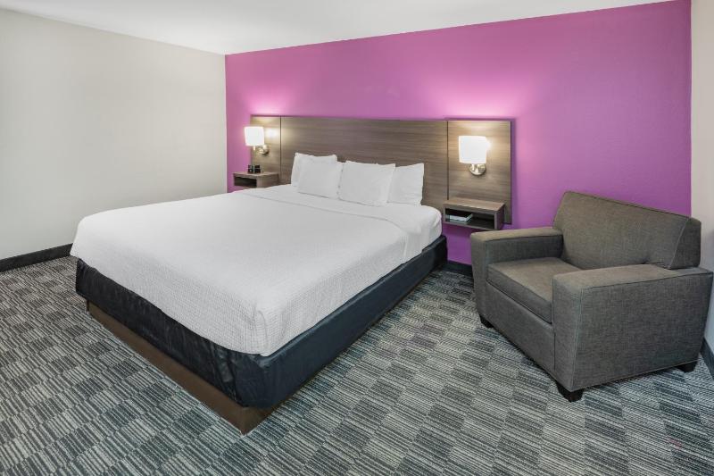 King Room image 3