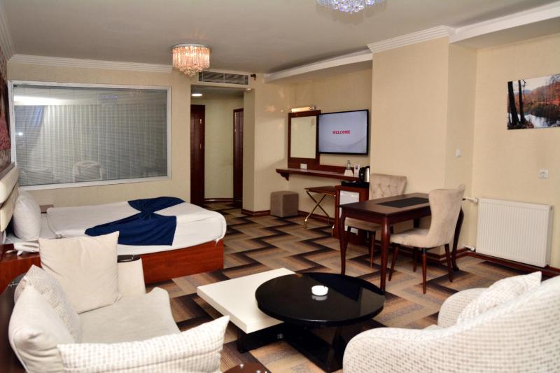 Junior Suite image 2