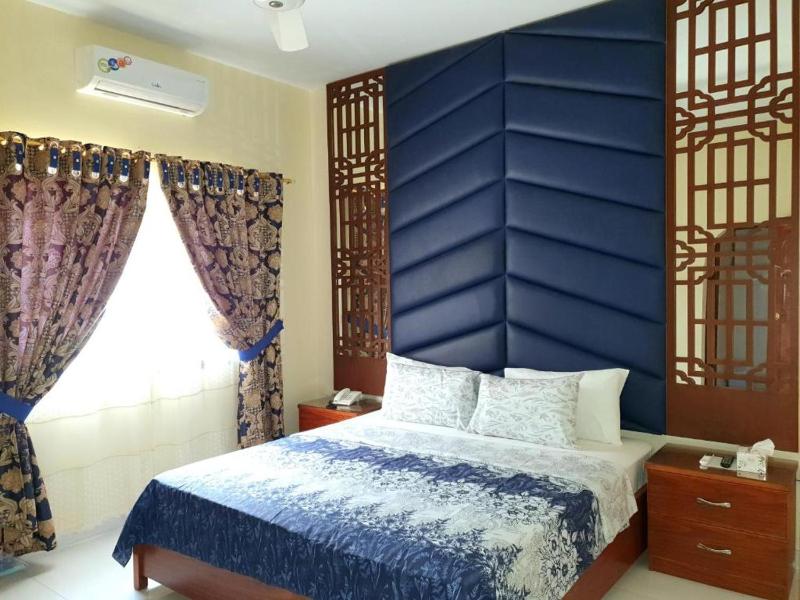 Standard Family Room