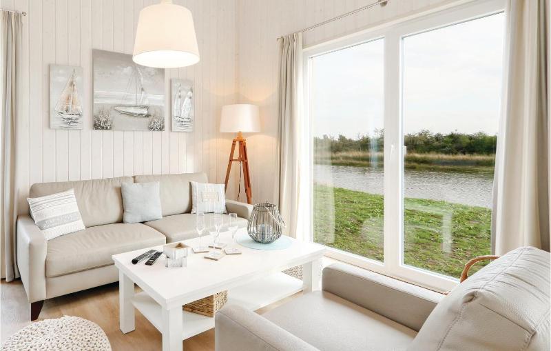 Three-Bedroom Holiday Home  image 1