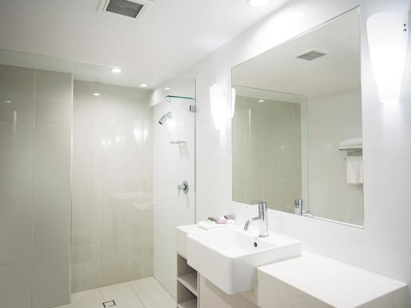 Oaks Sunshine Coast Oasis Resort - image 3